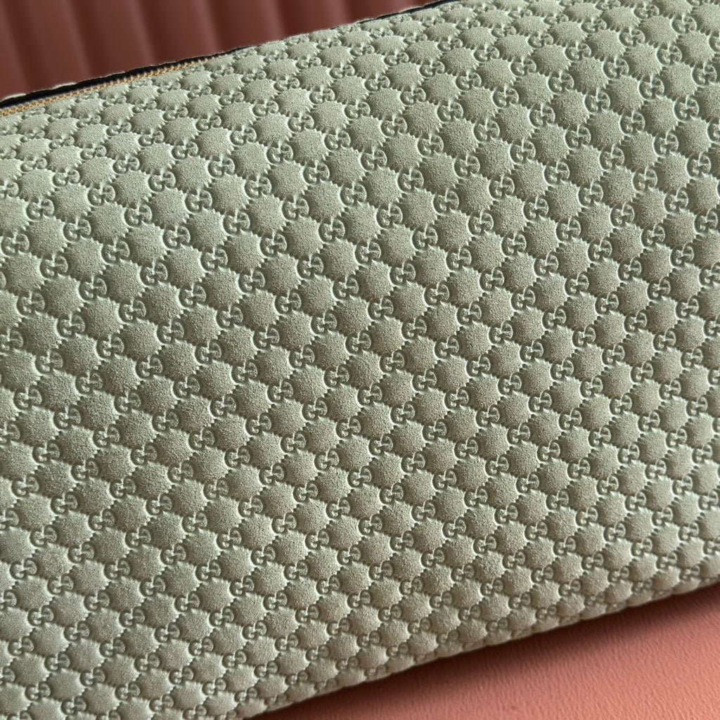 GUCCI 26S SHOULDER BAG 38 IN LIGHT GREEN EMBOSSED SUEDE