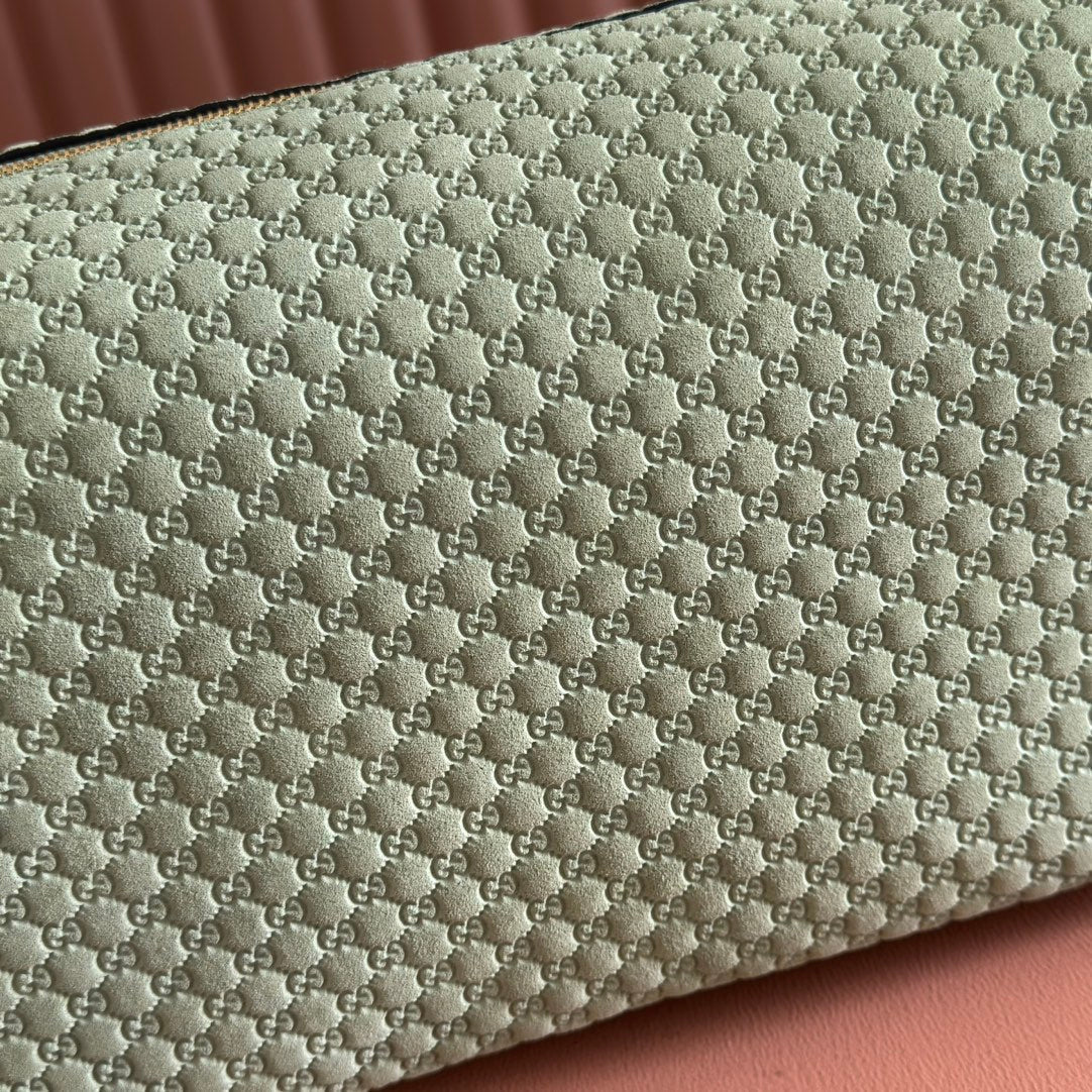 GUCCI 26S SHOULDER BAG 38 IN LIGHT GREEN EMBOSSED SUEDE
