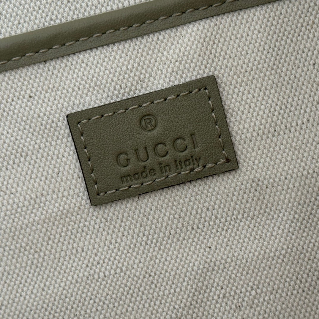 GUCCI 26S SHOULDER BAG 38 IN LIGHT GREEN EMBOSSED SUEDE