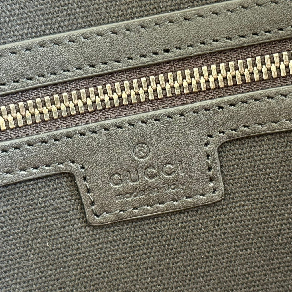 GUCCI 26S EMBLEM DUFFLE BAG 38 IN BLACK EMBOSSED CALFSKIN