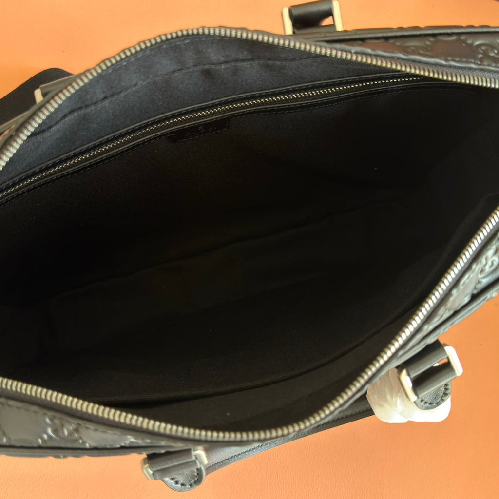 GUCCI 26S EMBLEM DUFFLE BAG 38 IN BLACK EMBOSSED CALFSKIN