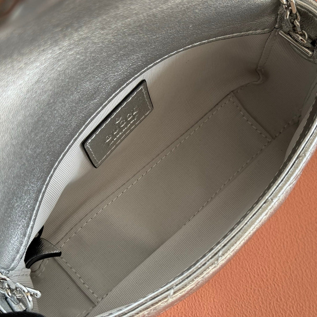 GUCCI 26S  MARMONT BAG 16 IN SILVER LAMBSKIN