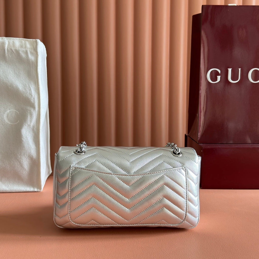GUCCI 26S  MARMONT BAG 26 IN SILVER LAMBSKIN