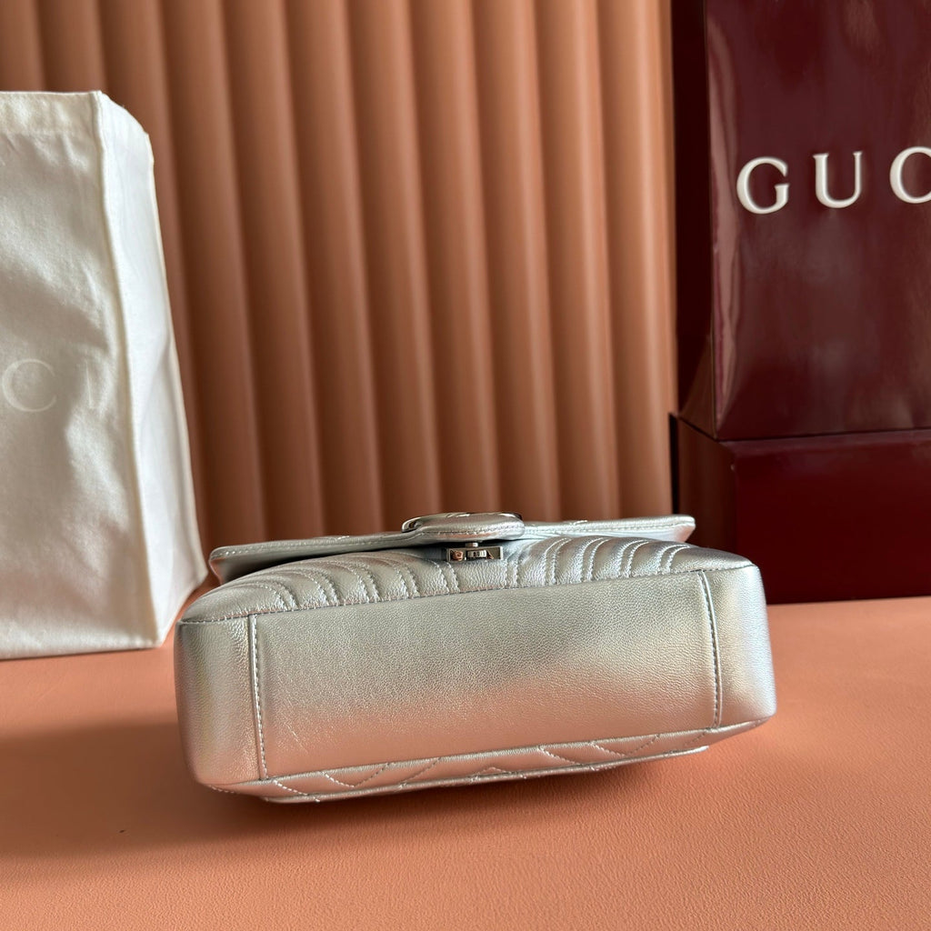 GUCCI 26S  MARMONT BAG 26 IN SILVER LAMBSKIN