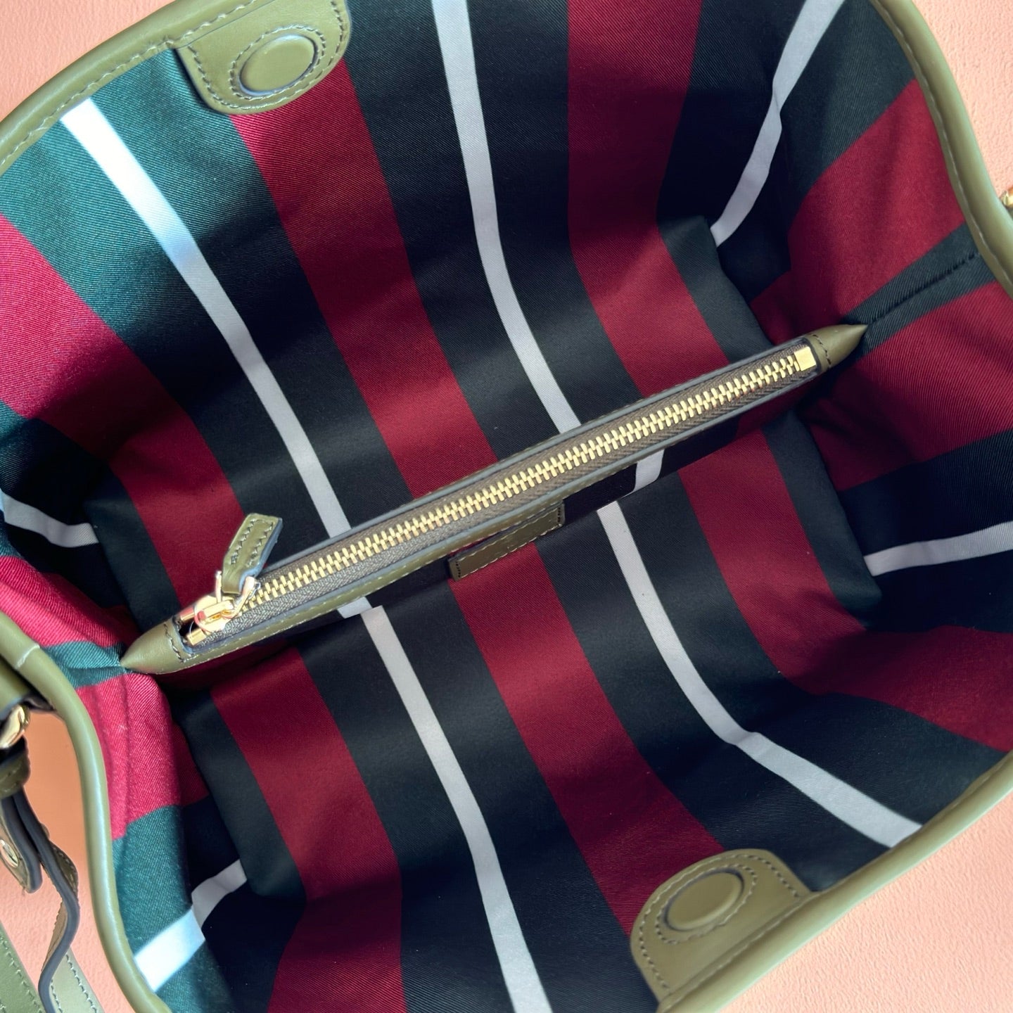 GUCCI 26S HAND BAG 25 IN DARK BEIGE AND MOSS GREEN CANVAS