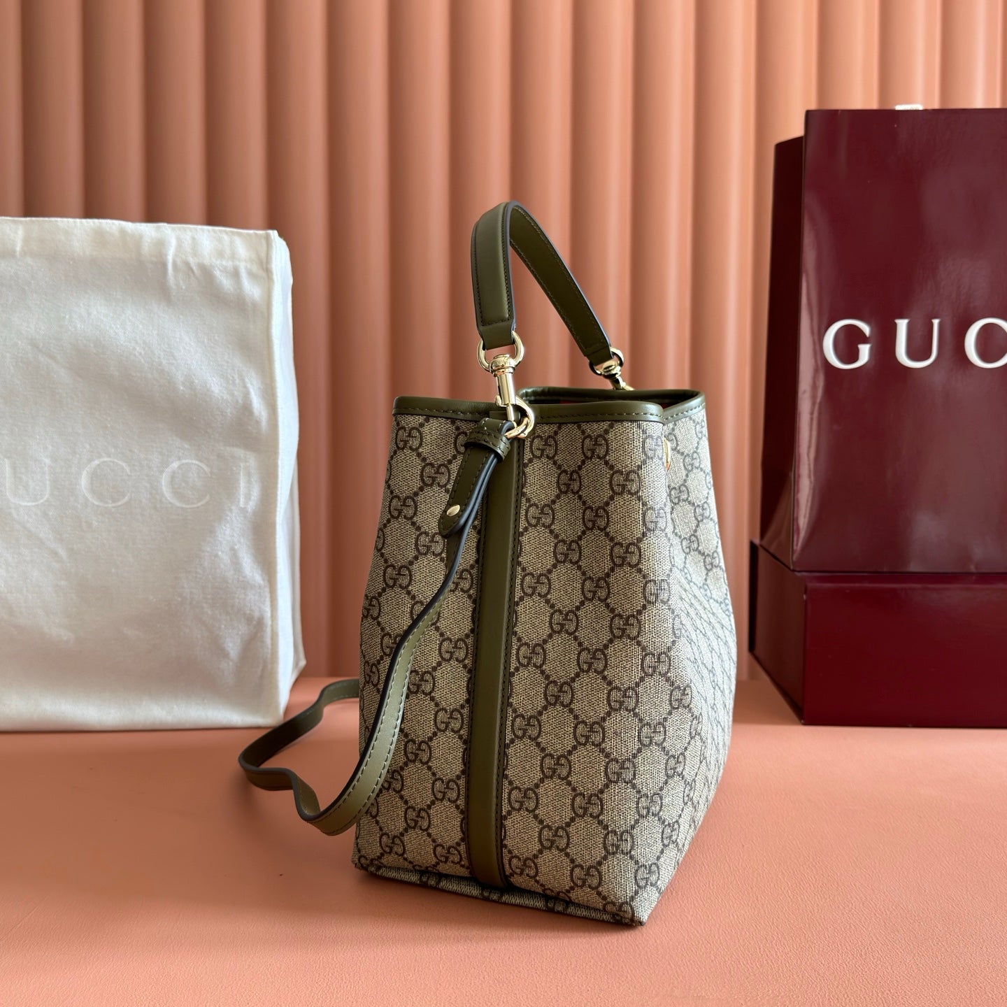 GUCCI 26S HAND BAG 25 IN DARK BEIGE AND MOSS GREEN CANVAS