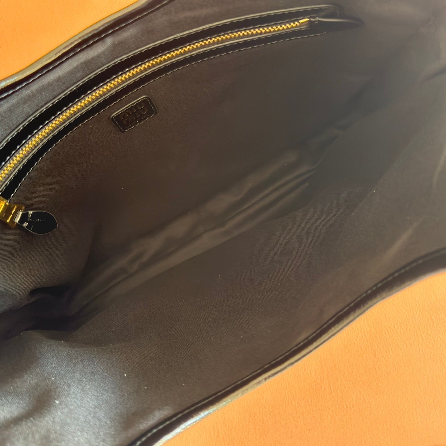 MIUMIU 26S IVY 40 TOTE IN BLACK PATENT CALFSKIN