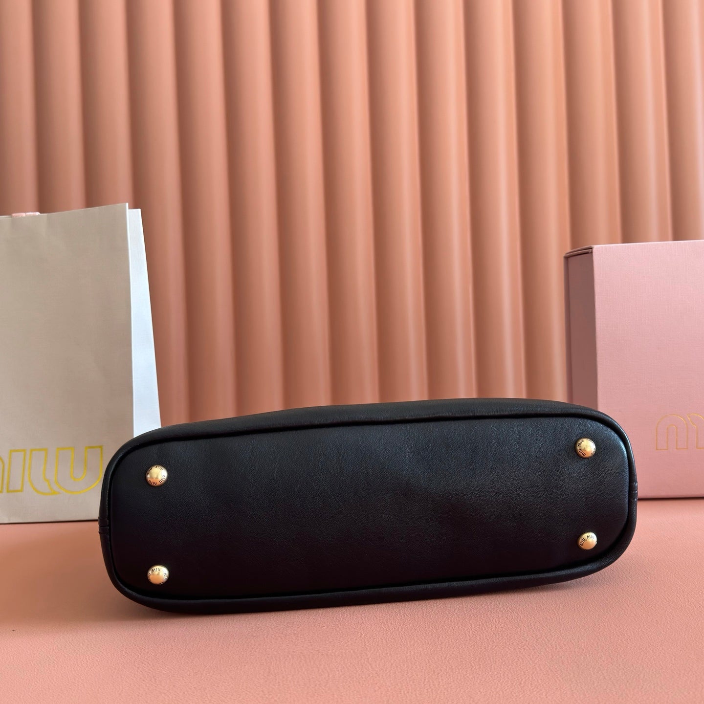 MIUMIU 26S BORSA AVENTURE BAG 30 IN BLACK CALFSKIN GOLD HARDWARE