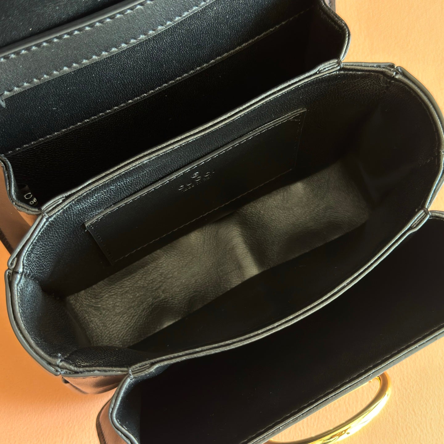 GUCCI 26S SIENA TOP HANDLE BAG 19 IN BLACK CALFSKIN