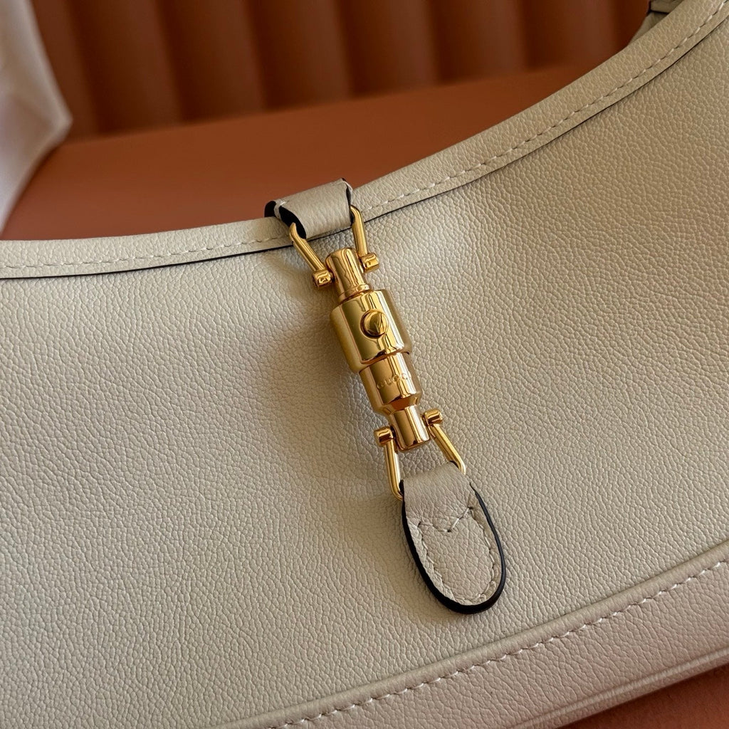 GUCCI 26S JACKIE SLIM SHOULDER BAG 27 IN CREAM WHITE CALFSKIN