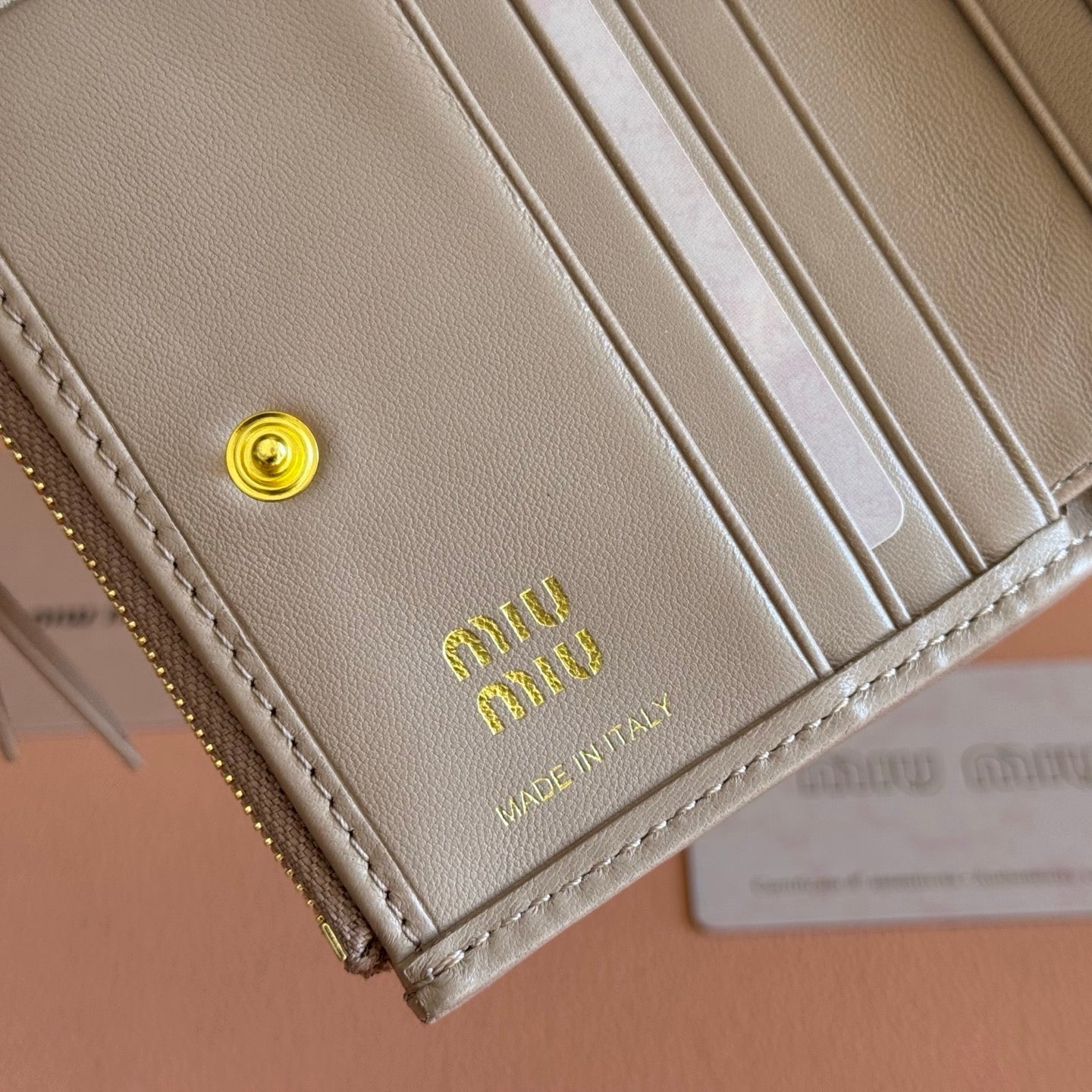 MIUMIU 26S SMALL MATELASSE CARD HOLDER 11 IN LIGHT BROWN CALFSKIN GOLD HARDWARE