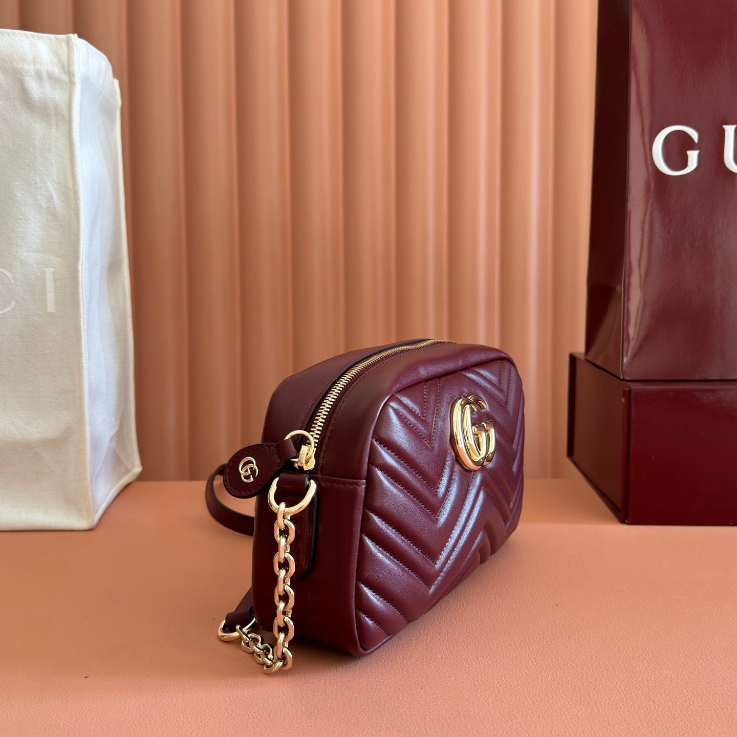 GUCCI 26S  MARMONT SHOULDER BAG 24 IN DARK RED CALFSKIN