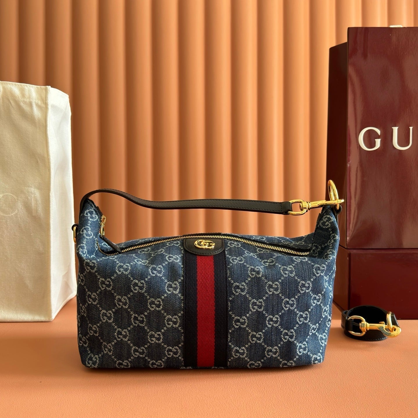 GUCCI 26S GIGLIO TOP HANDLE BAG 27 IN BLUE AND WHITE DENIM