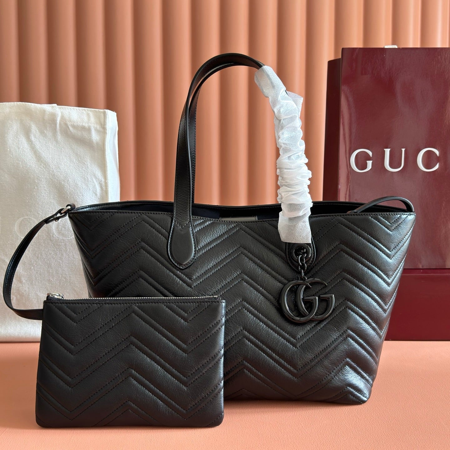 GUCCI 26S  MARMONT TOTE BAG 30 IN BLACK CALFSKIN