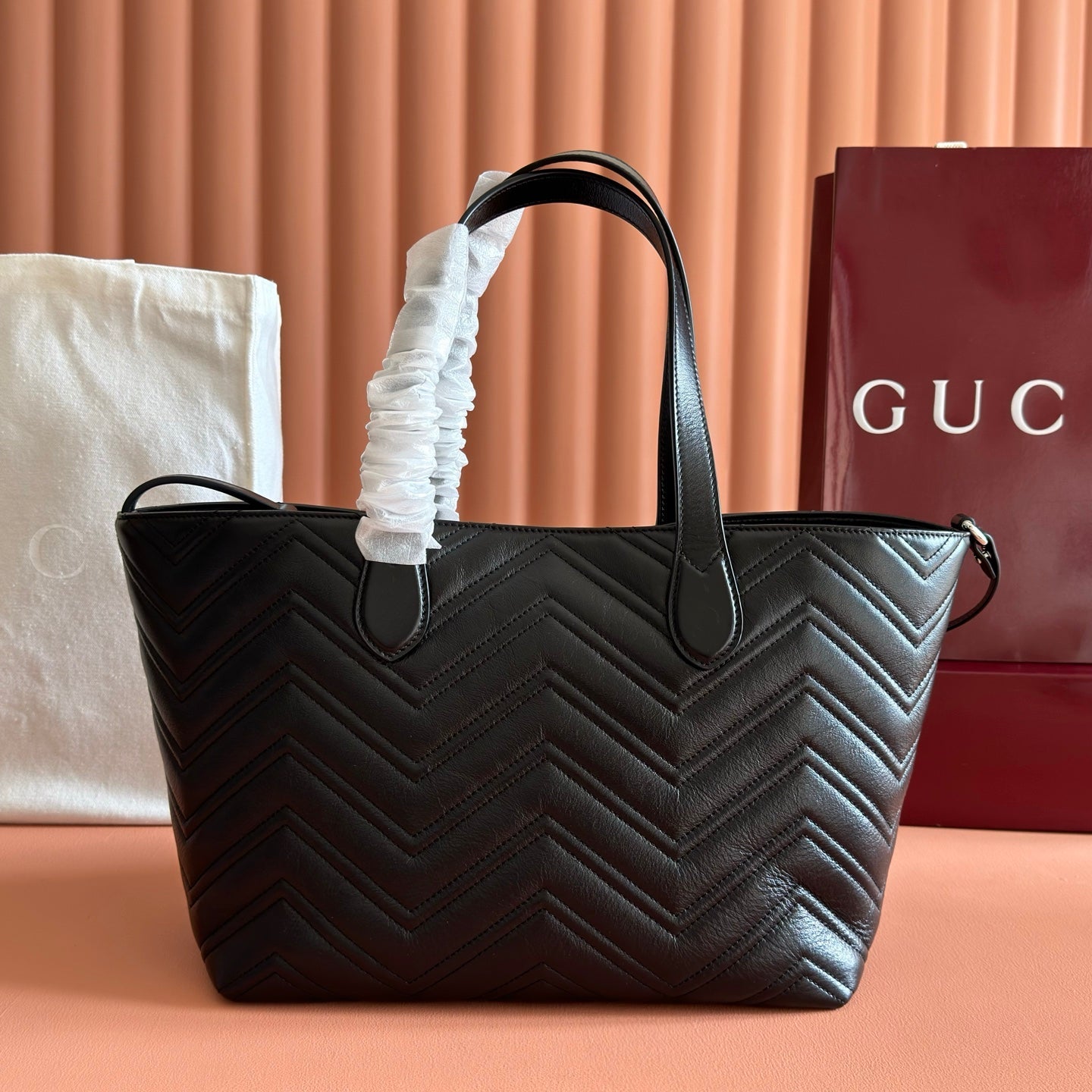 GUCCI 26S  MARMONT TOTE BAG 30 IN BLACK CALFSKIN