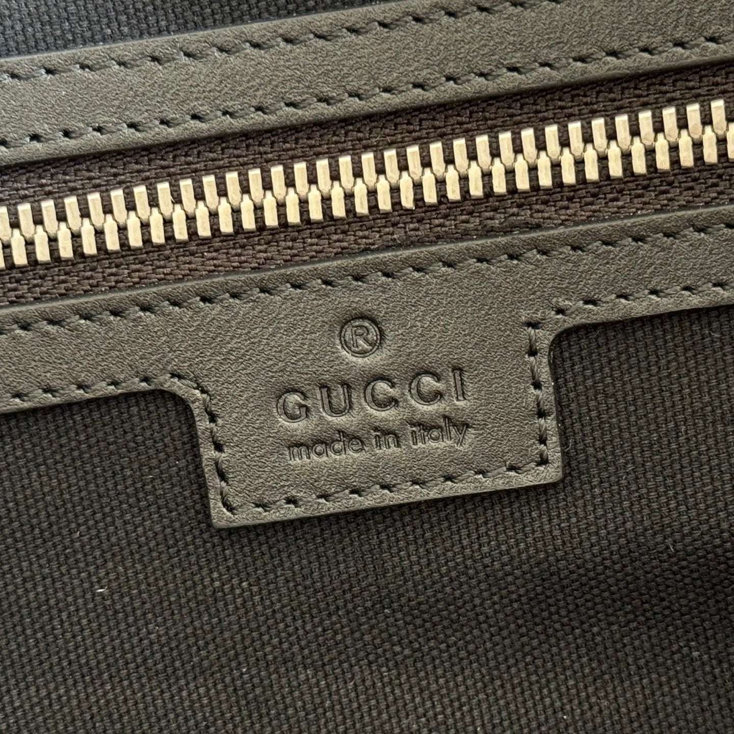 GUCCI 26S TOTE BAG 38 IN BLACK EMBOSSED CALFSKIN