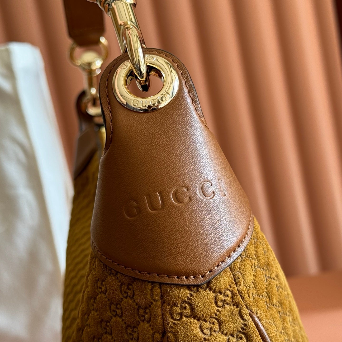 GUCCI 26S SHOULDER BAG 40 IN BROWN EMBOSSED SUEDE