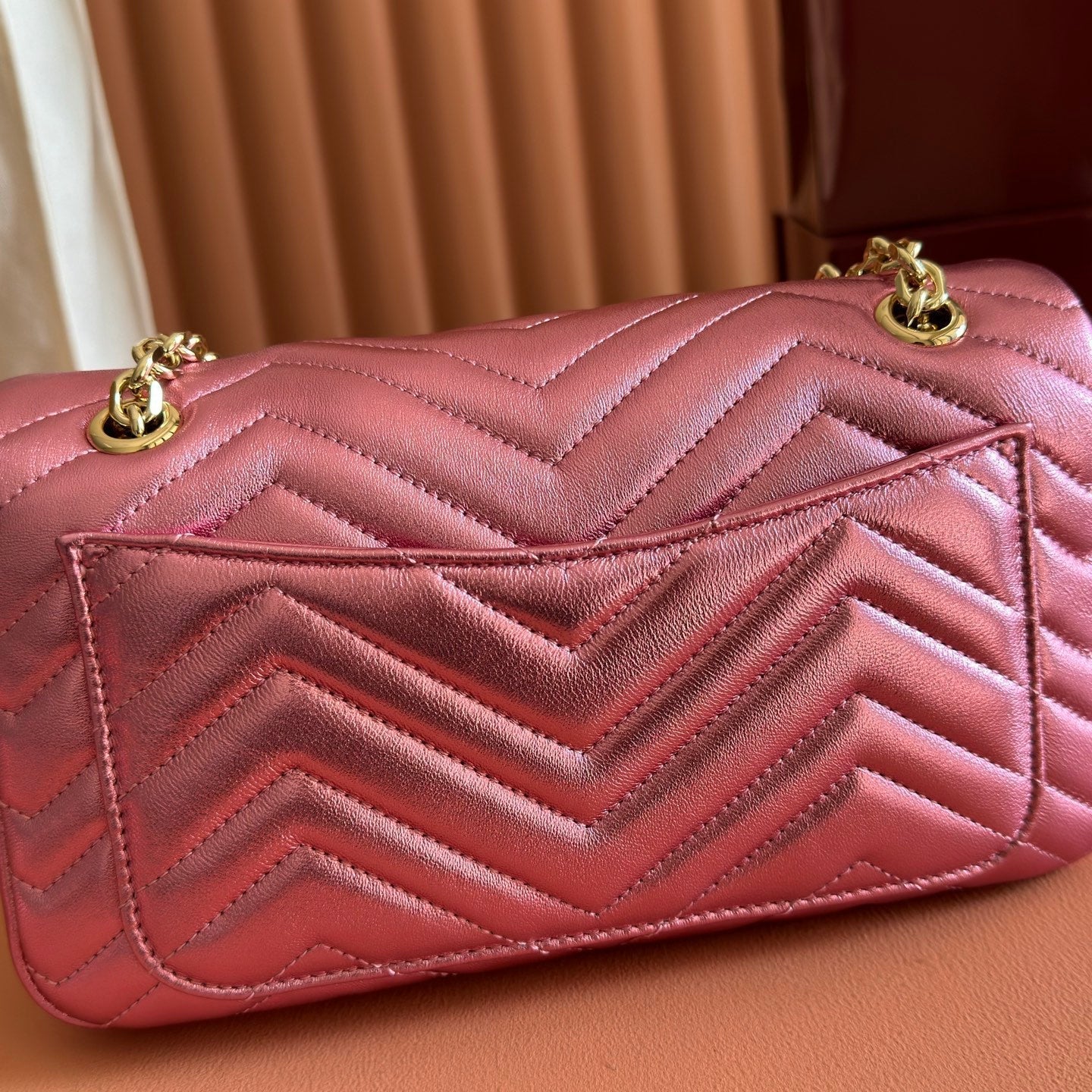 GUCCI 26S  MARMONT BAG 26 IN METALLIC PINK LAMBSKIN