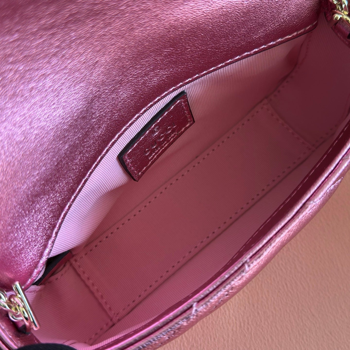 GUCCI 26S  MARMONT BAG 16 IN METALLIC PINK LAMBSKIN