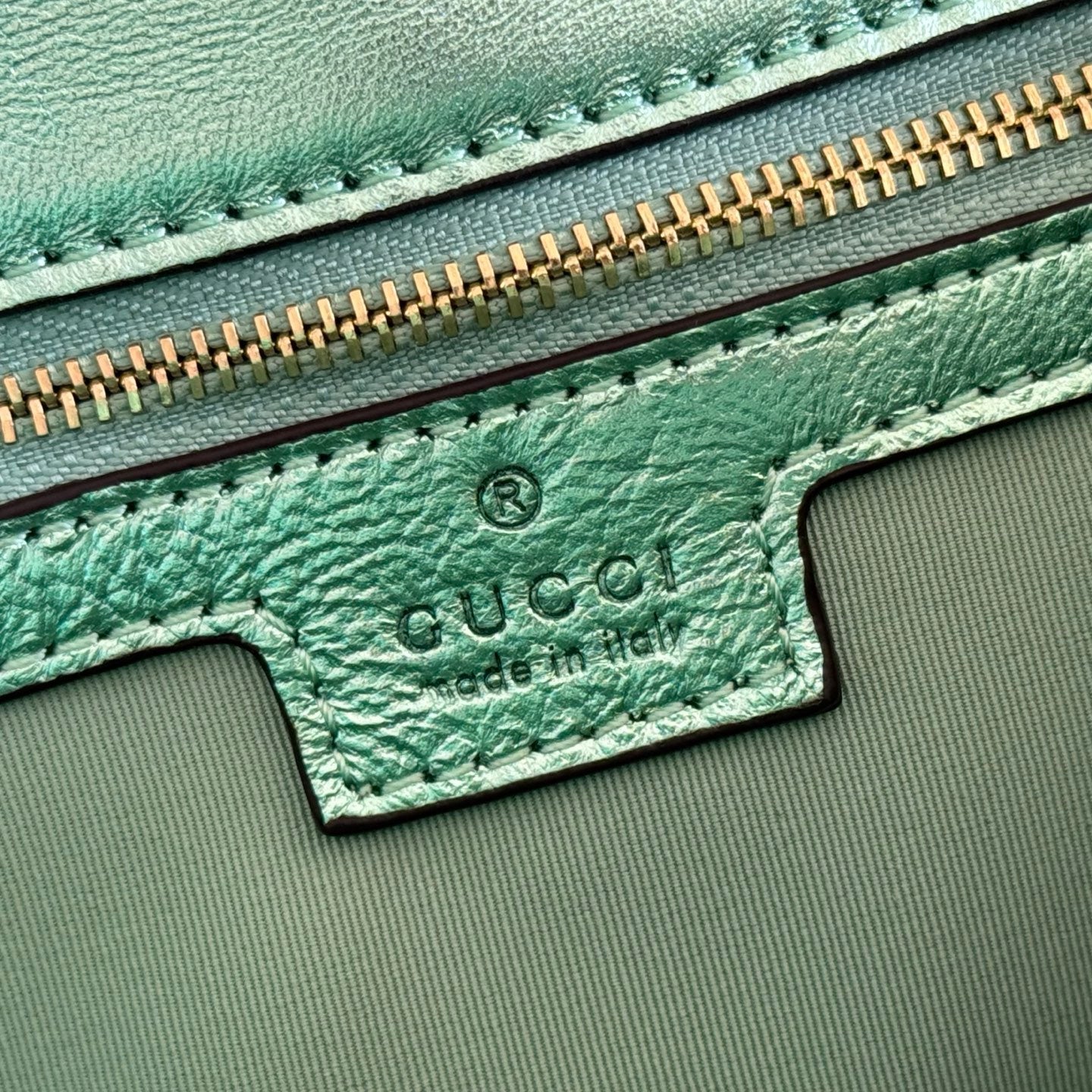 GUCCI 26S  MARMONT BAG 26 IN METALLIC PALE GREEN LAMBSKIN