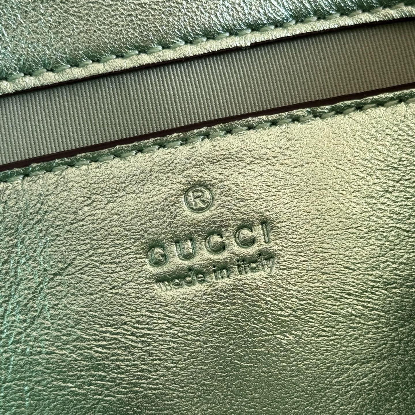GUCCI 26S  MARMONT BAG 22 IN METALLIC PALE GREEN LAMBSKIN