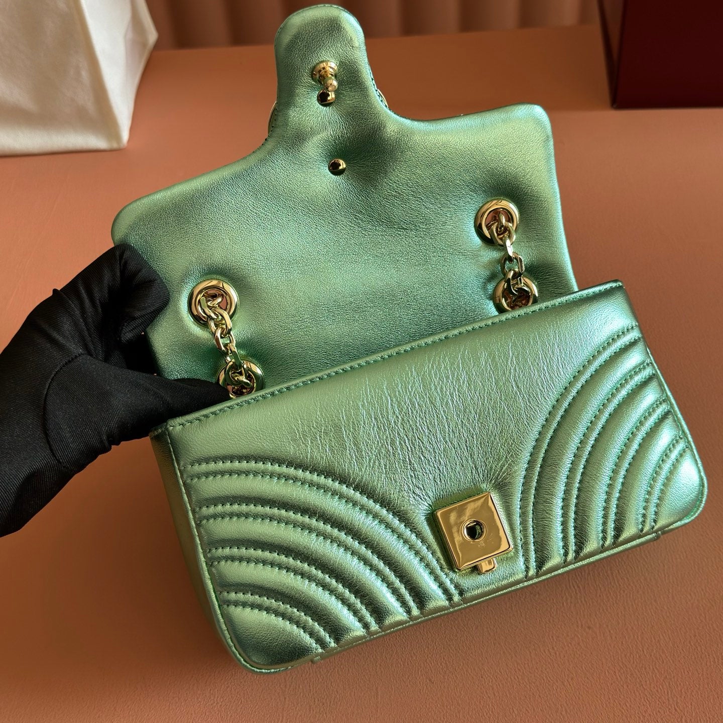 GUCCI 26S  MARMONT BAG 22 IN METALLIC PALE GREEN LAMBSKIN