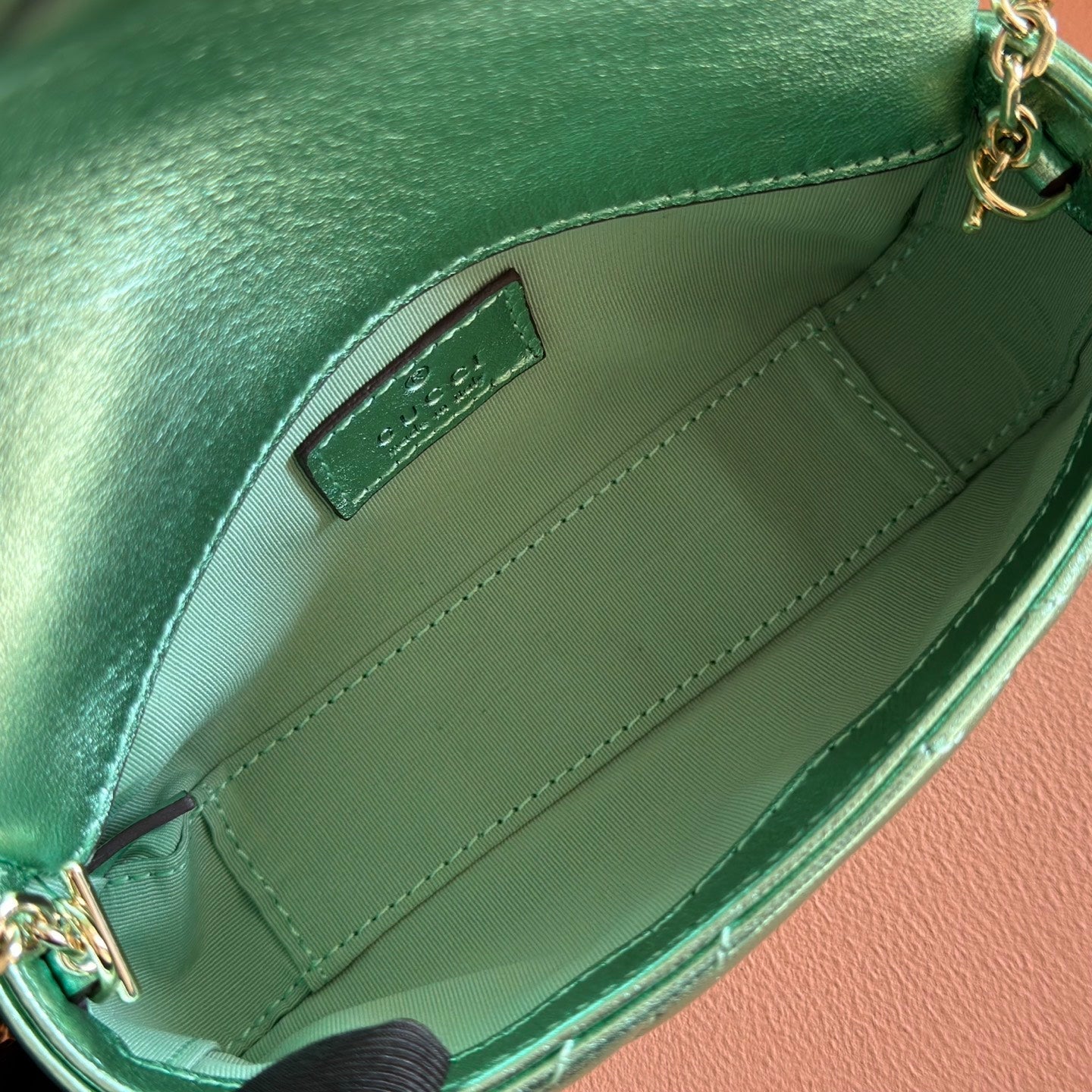 GUCCI 26S  MARMONT BAG 16 IN METALLIC PALE GREEN LAMBSKIN