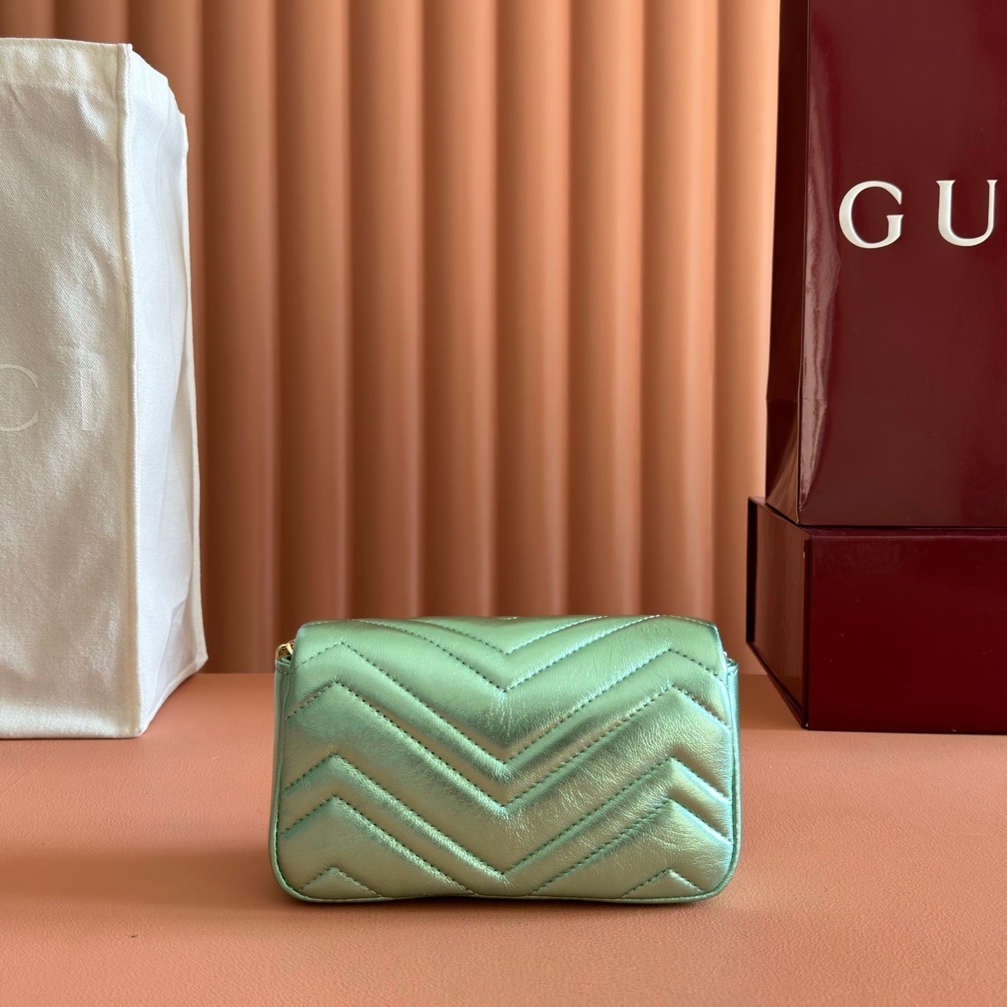 GUCCI 26S  MARMONT BAG 16 IN METALLIC PALE GREEN LAMBSKIN