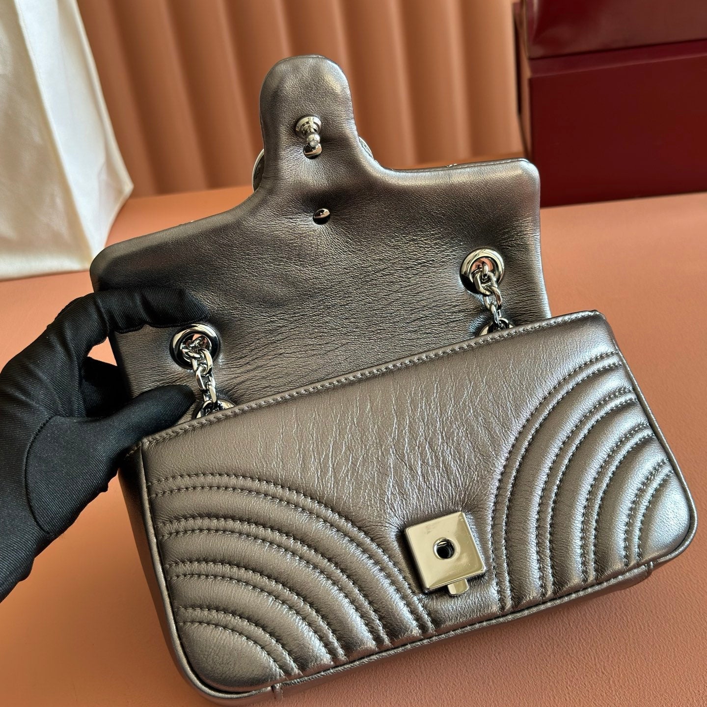 GUCCI 26S  MARMONT BAG 22 IN WARM GRAY BROWN LAMBSKIN
