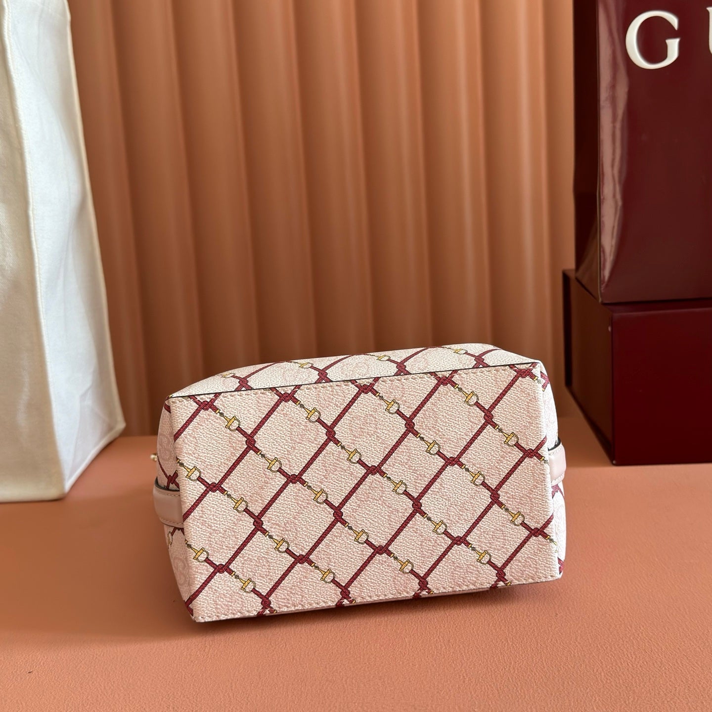 GUCCI 26S  EMBLEM BUCKET BAG 19 IN LIGHT PINK COATED FABRIC