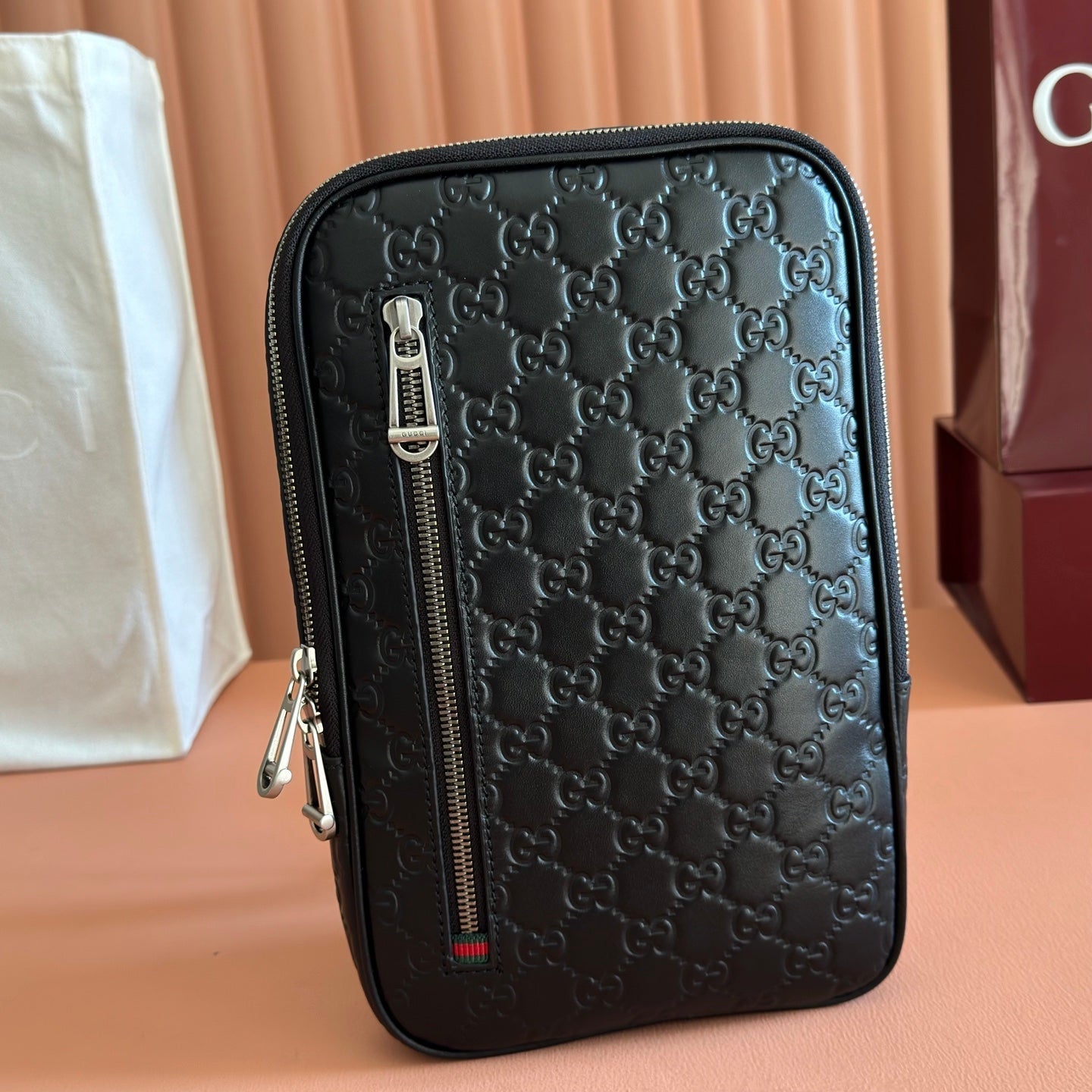 GUCCI 26S CROSSBODY BAG 28 IN BLACK EMBOSSED CALFSKIN