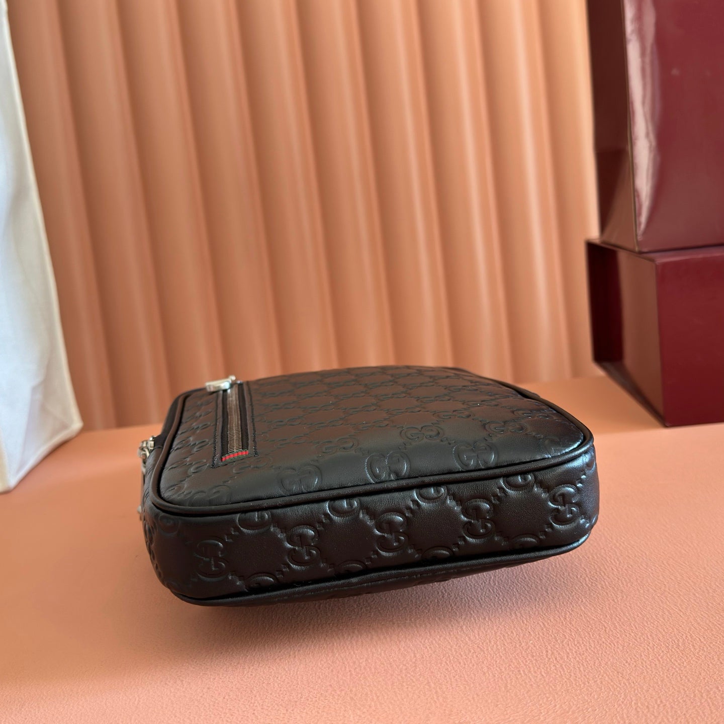 GUCCI 26S CROSSBODY BAG 28 IN BLACK EMBOSSED CALFSKIN