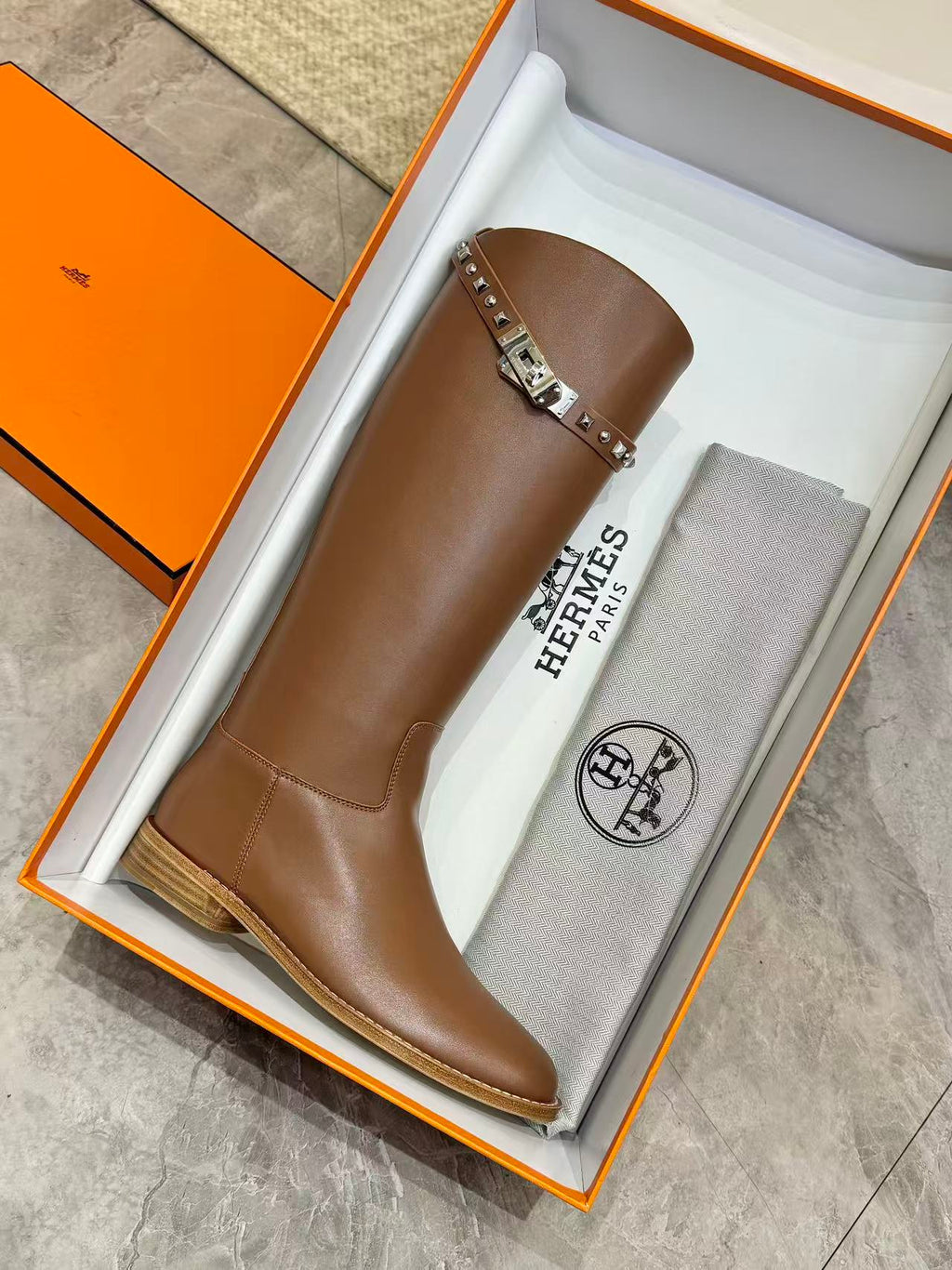 HERMES 25S KNEE-HIGH FLAT BOOTS IN BROWN LAMBSKIN WITH SILVER HARDWARE