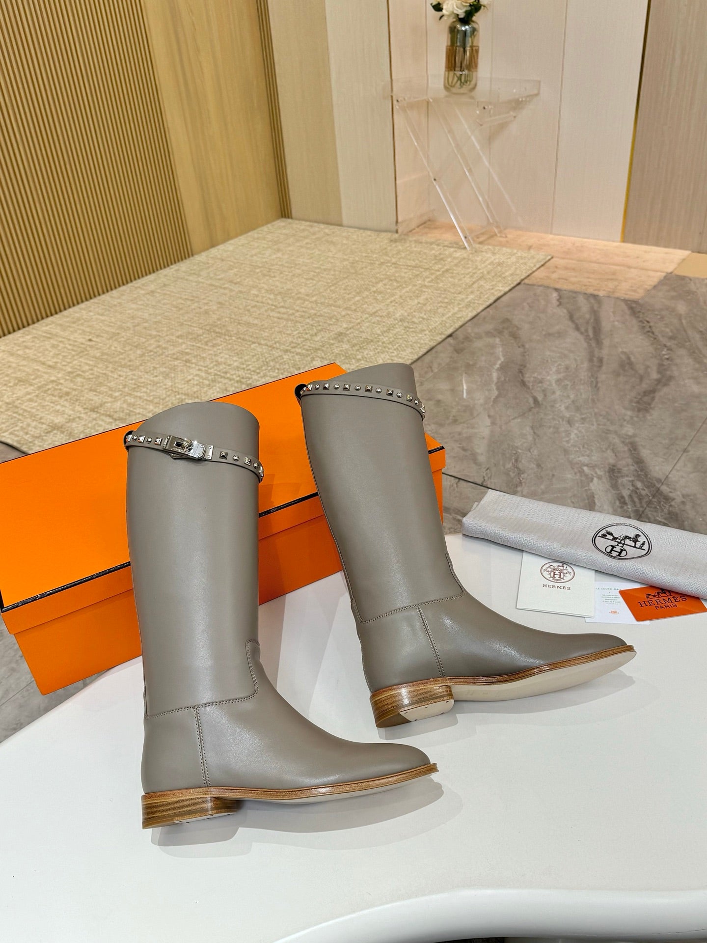 HERMES 25S KNEE-HIGH FLAT BOOTS IN GREY LAMBSKIN WITH SILVER HARDWARE