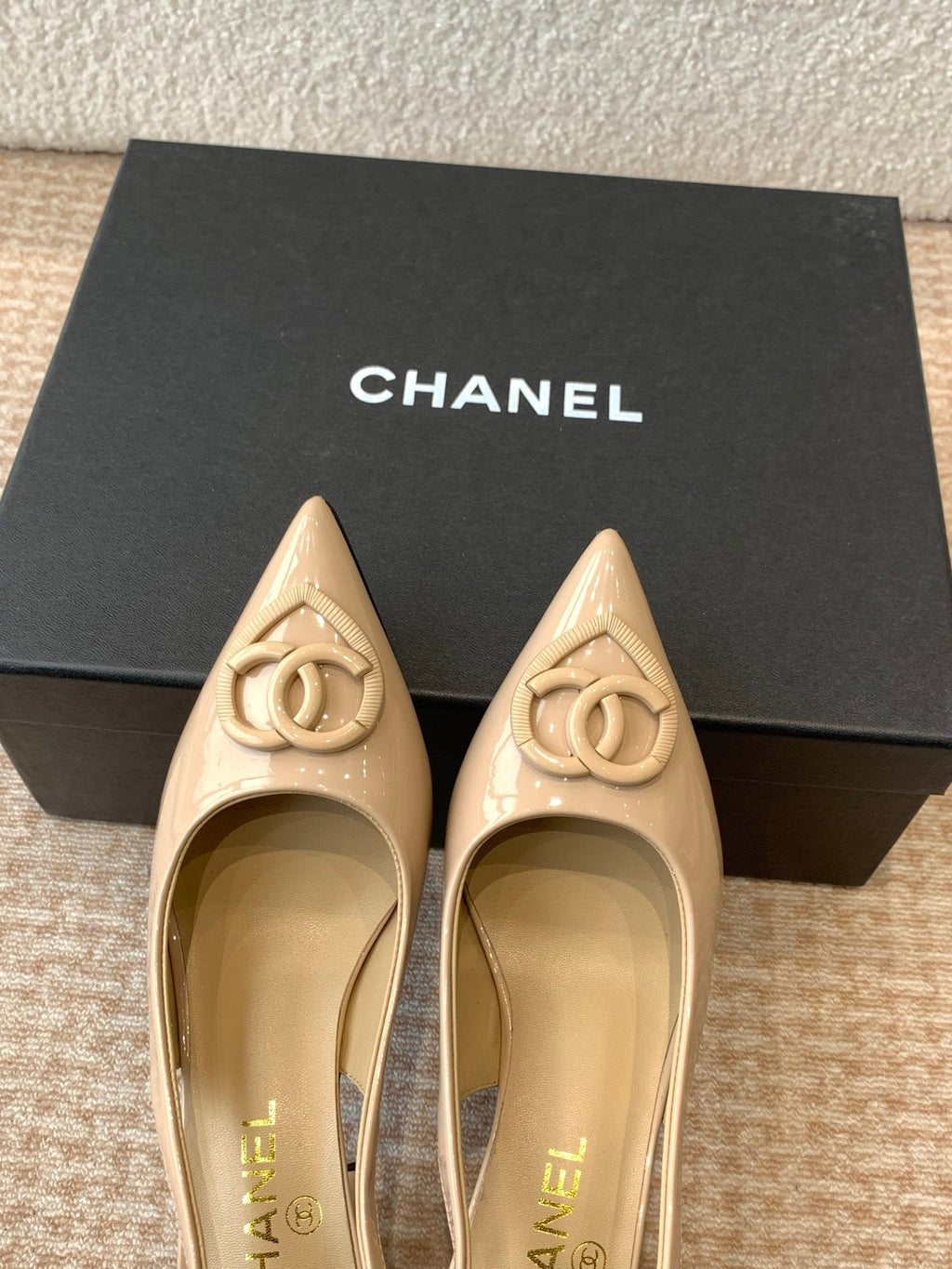 CHANEL MID-HEEL SLINGBACKS IN BISQUE BEIGE PATENT CALFSKIN