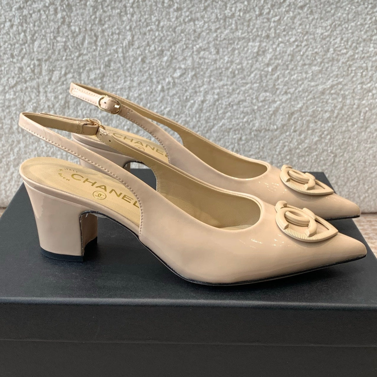 CHANEL MID-HEEL SLINGBACKS IN BISQUE BEIGE PATENT CALFSKIN