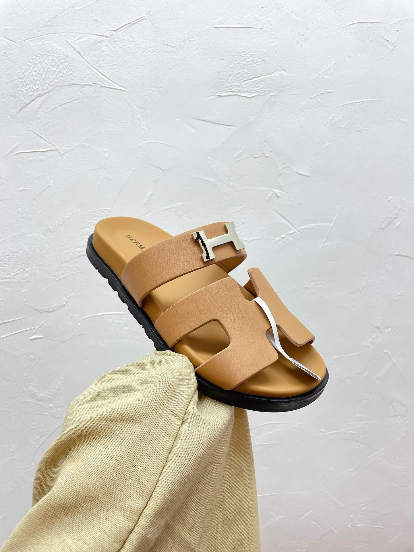 HERMES CHYPRE SANDAL COPPER LAMBSKIN WITH H BUCKLE