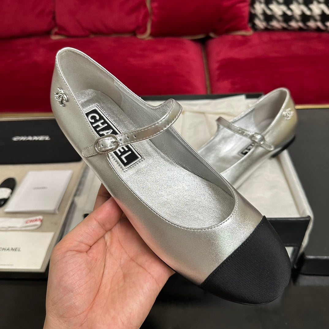CHANEL MARY JANE ROUND TOE IN SILVER CALFSKIN AND BLACK SATIN