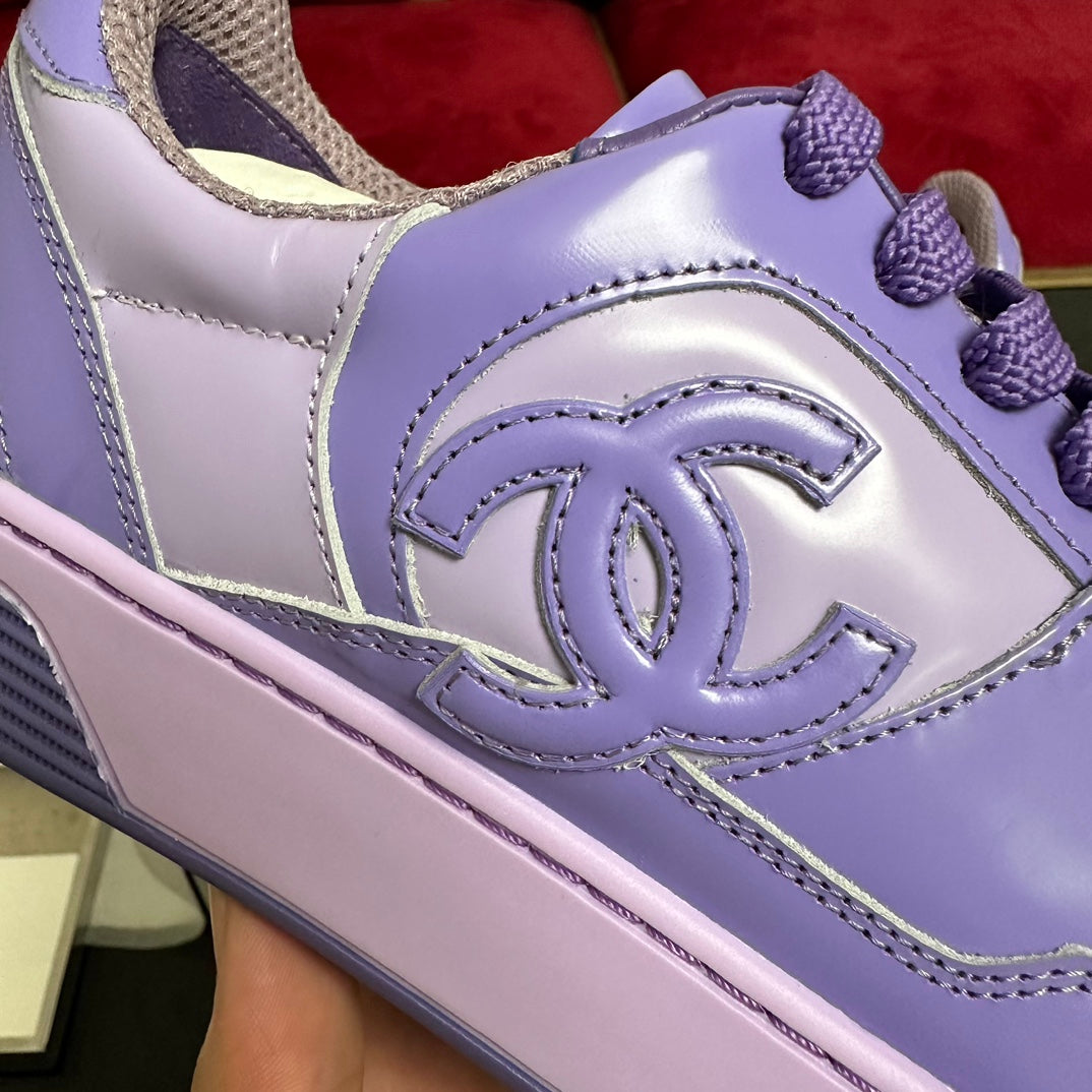 CHANEL TRAINERS IN LIGHT PURPLE SHINY CALFSKIN