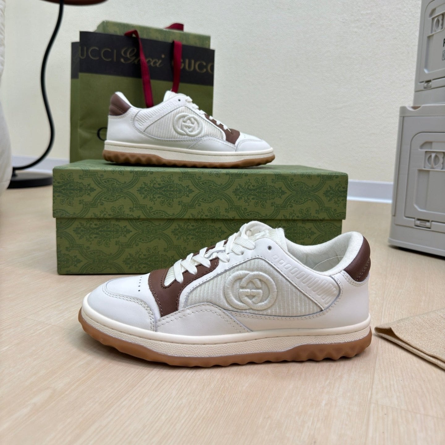 GUCCI INTERLOCKING G SNEAKER WHITE BROWN CALFSKIN AND FABRIC