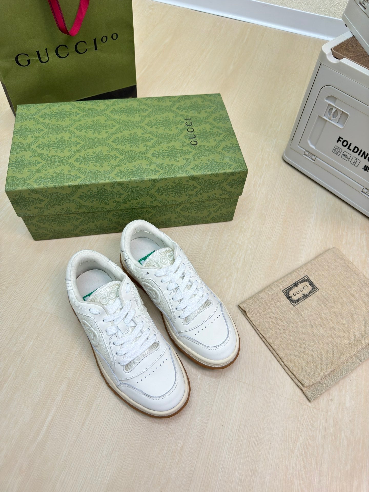 GUCCI INTERLOCKING G SNEAKER WHITE BEIGE CALFSKIN AND FABRIC