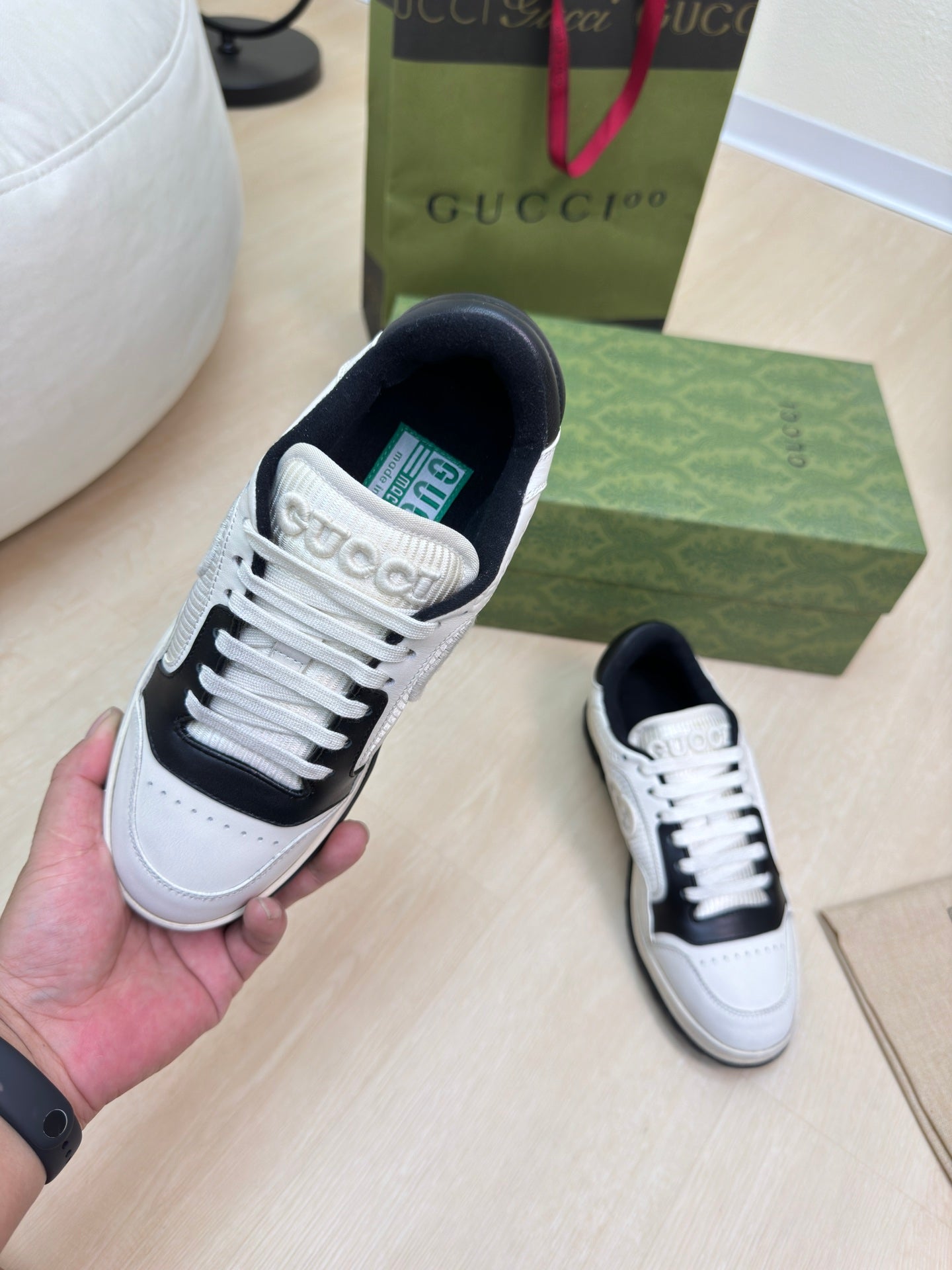 GUCCI INTERLOCKING G SNEAKER BLACK WHITE CALFSKIN AND FABRIC