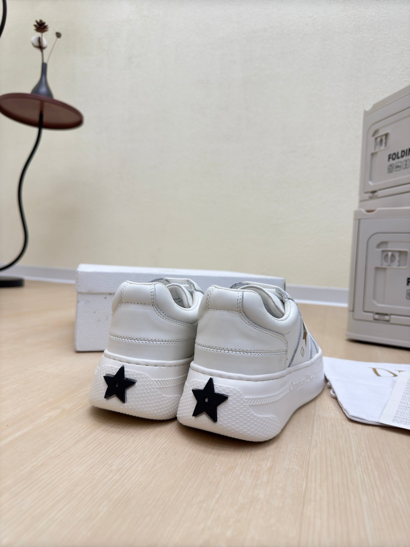 DIOR GOLD STAR PLATFORM SNEAKER IN WHITE CALFSKIN AND SUEDE