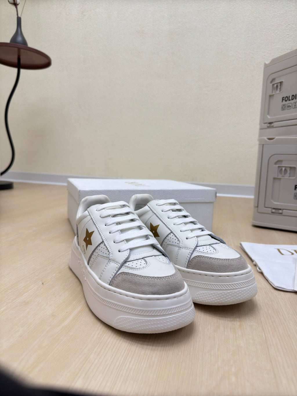 DIOR GOLD STAR PLATFORM SNEAKER IN WHITE CALFSKIN AND SUEDE