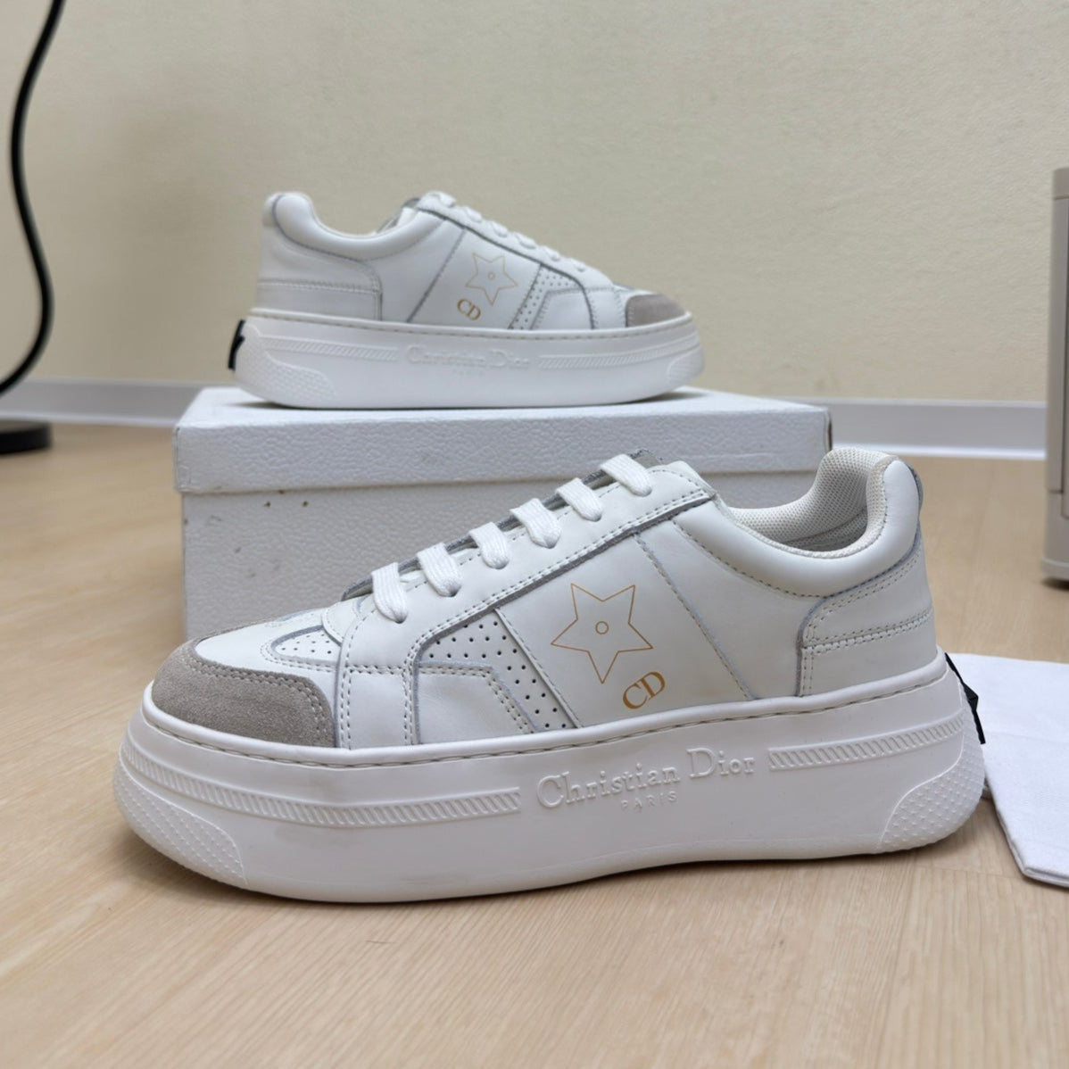 DIOR STAR PLATFORM SNEAKER IN WHITE CALFSKIN AND SUEDE