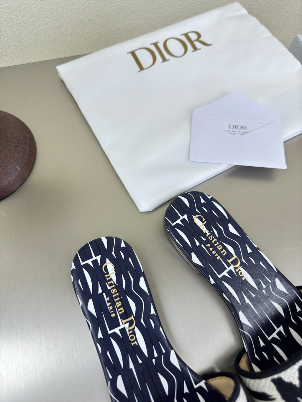 DIOR DWAY SLIDE EMBROIDERED COTTON AND NAVY BLUE MISS  ALLOVER MOTIF