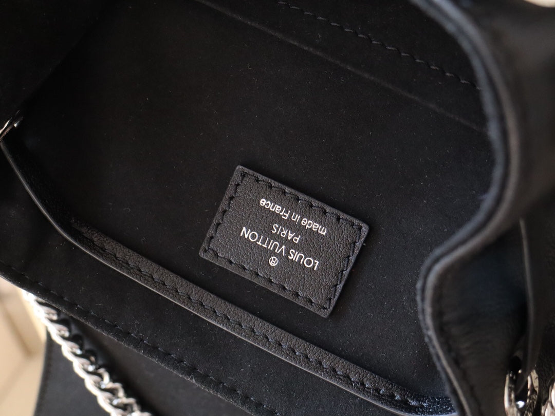 LOUIS VUITTON LV 25S MONTSOURIS VIBE 35 IN BLACK LAMBSKIN SILVER HARDWRE