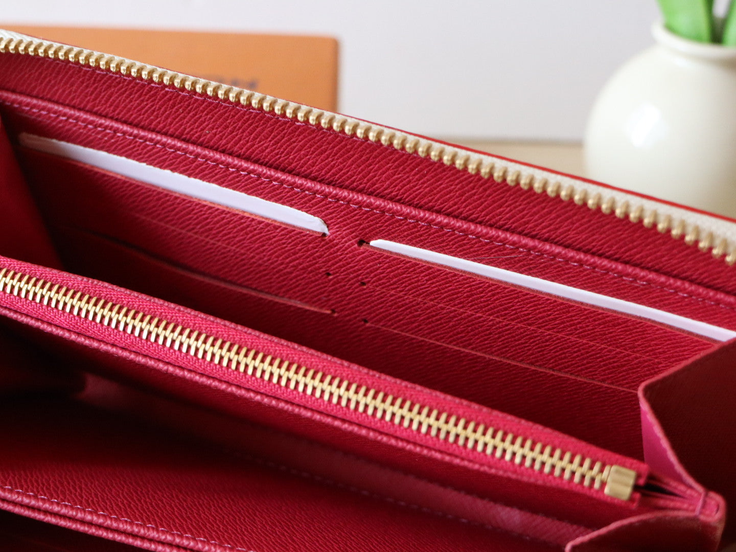 LOUIS VUITTON ZIPPY WALLET 19 IN WHITE MIX COLORFUL CALFSKIN
