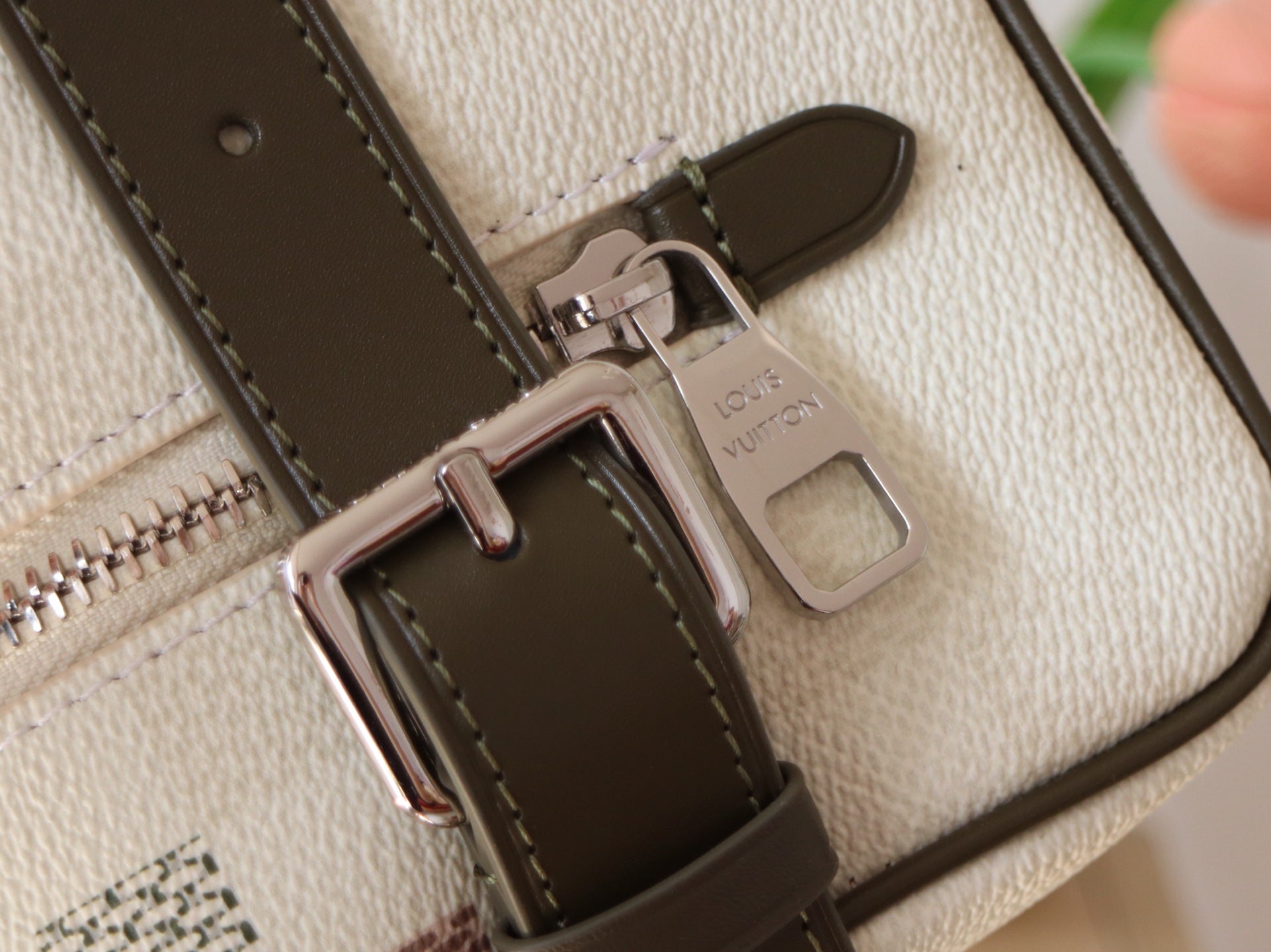 LOUIS VUITTON LOCKER DOPP KIT 23 IN KHAKI DAMOFLAGE COATED CANVAS