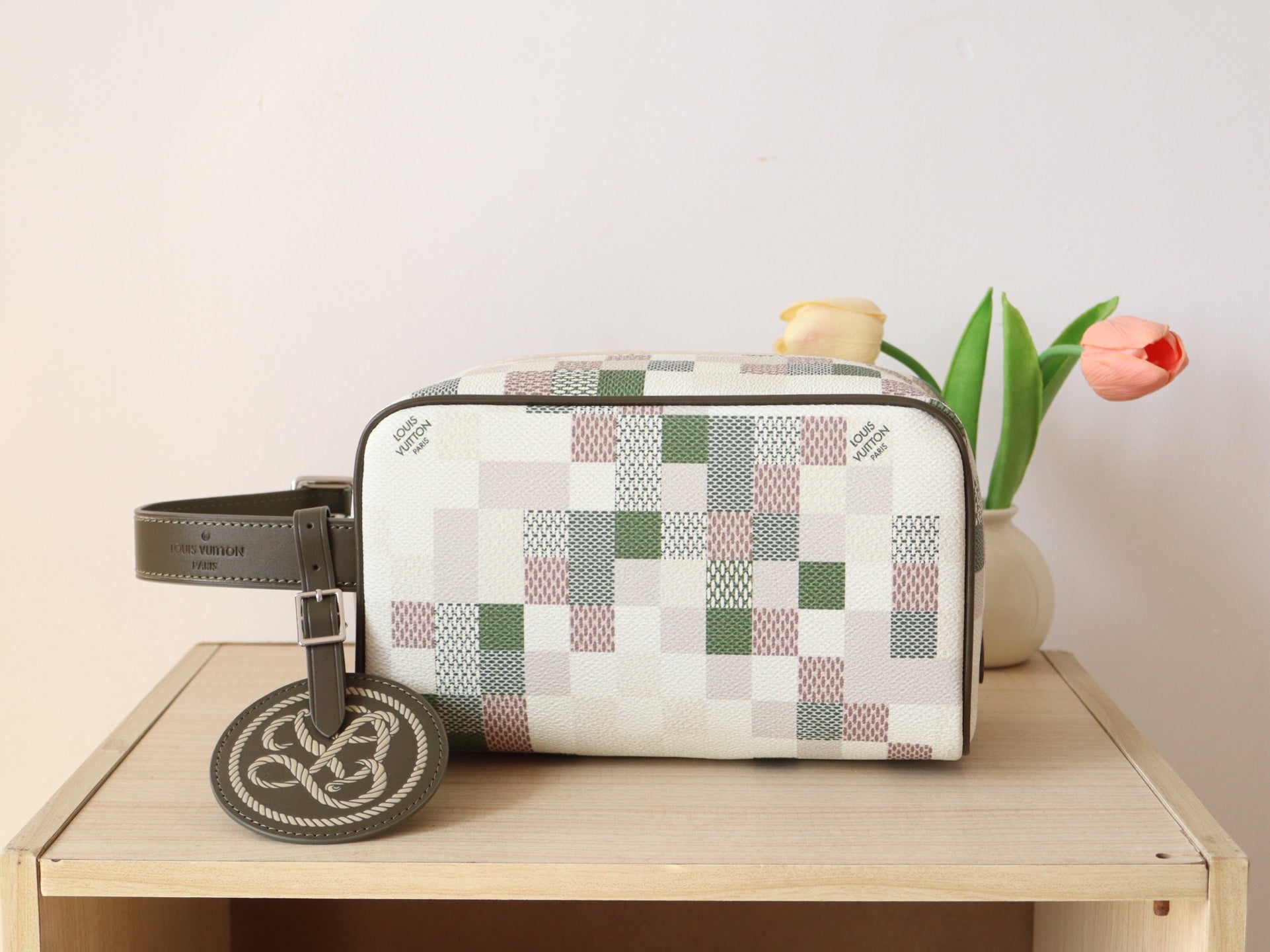 LOUIS VUITTON LOCKER DOPP KIT 23 IN KHAKI DAMOFLAGE COATED CANVAS